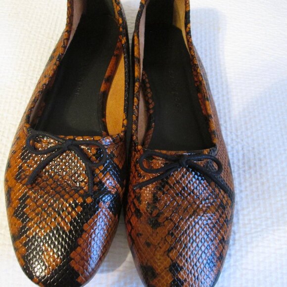 Freda Salvador Women's Snake Print Leather Ballet Flats Size 7 - Picture 1 of 8